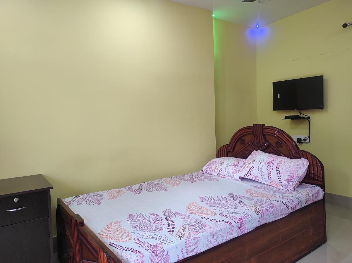Hotel Sk Lodge Near Guwahati Airport מראה חיצוני תמונה